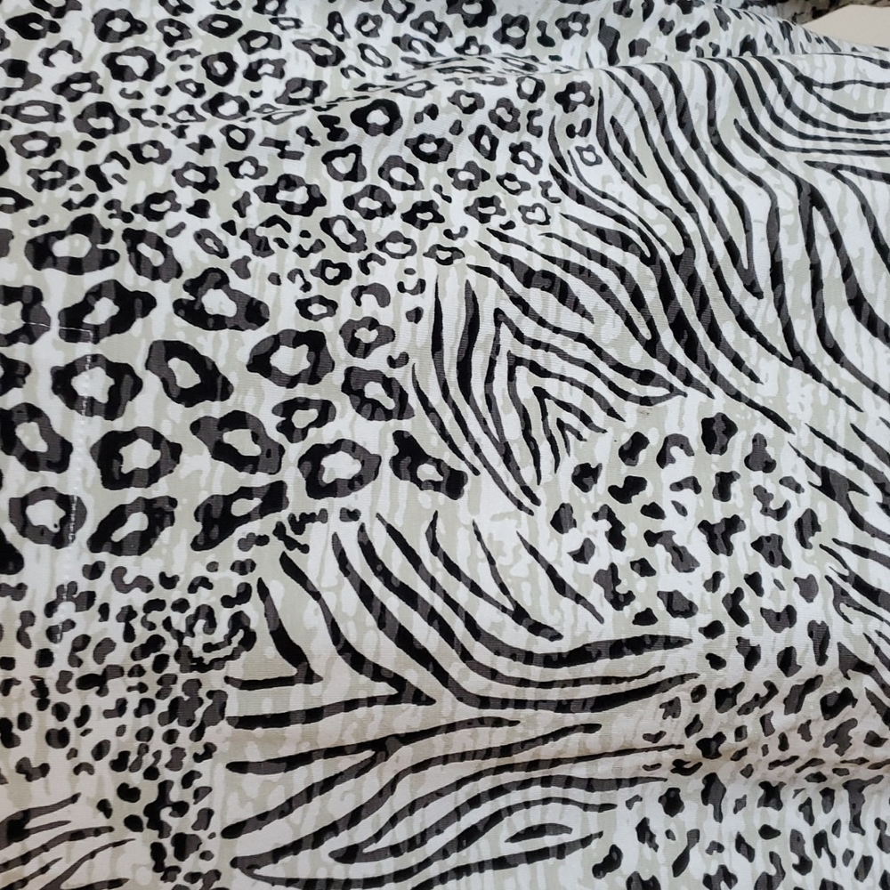 Onque Zebra Print Button Front Top Size Xl - image 6